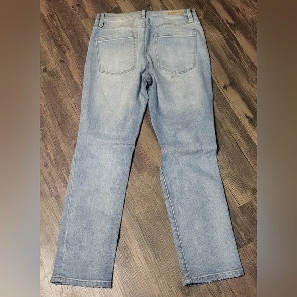 NWT BlankNYC The Madison Crop, lightwash, distressed ripped, straight leg, Sz 26 - Picture 8 of 12